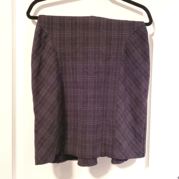 ⭐ 3 for $20. Pencil skirt by Rickis - Picture 3 of 6